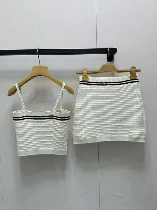 Spring 2025 new women's suit Beige sexy high-elasticity women's halter top embroidered women's slim and versatile wool sweater