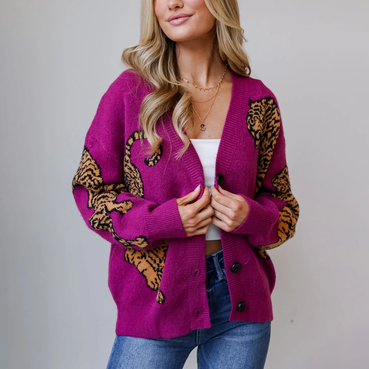 Women s Casual Lightweight Button Up Sweaters with Tiger Print Long Sleeves and Warm Knitwear for Fall Streetwear Fashion